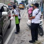 Babada Foundation Bagikan Takjil Ramadhan di Depan Rotte Bakery Pasir Putih