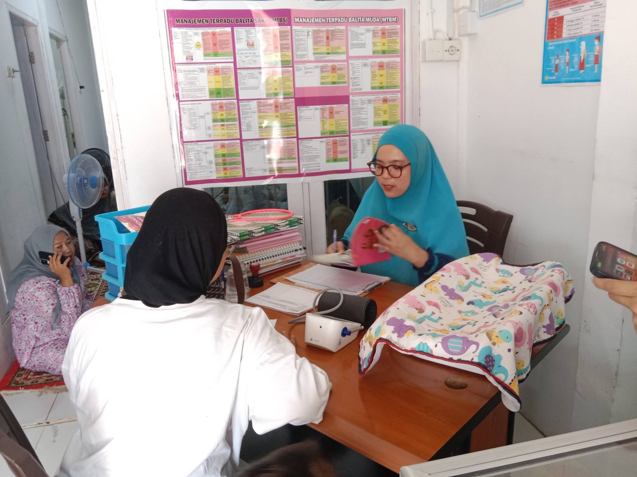 Babada Foundation mendukung bakti sosial USG gratis di Pekanbaru bersama TPQ Babada Asalam, RSIA Annisa, PMB Bidan Riza, dan Universitas Hang Tuah Pekanbaru.