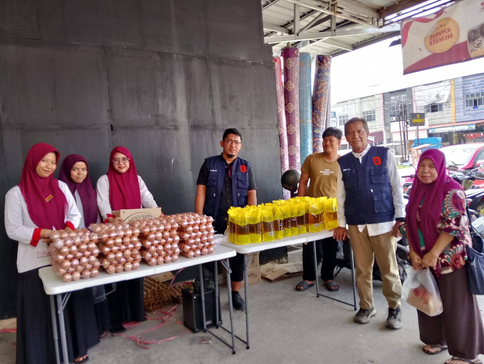 Babada Foundation Gelar Bazar Minyak Goreng dan Telur Murah